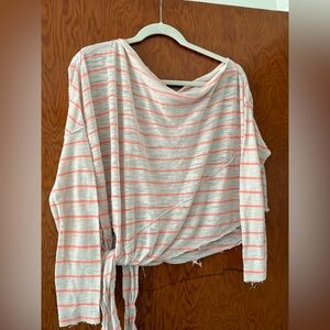 Source Unknown Light Gray and Coral Striped Long Sleeve Tie-Hem distressed top.